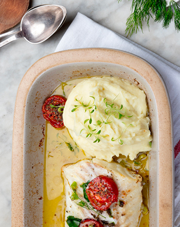 Dressage d'un plat de poisson avec sa purée