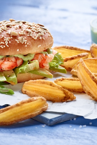 Dressage d'un burger avec des frites McCain Bistro Style